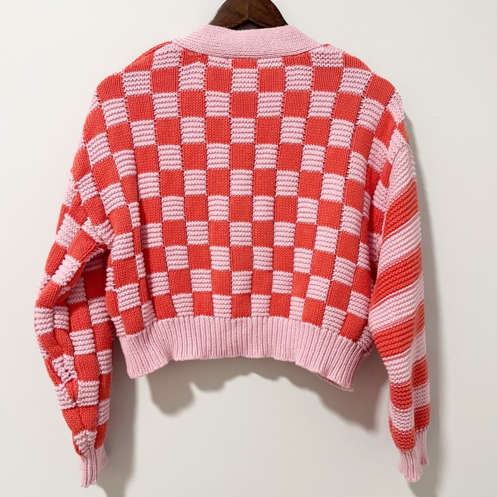 entro Pink and Red Cropped Button-Up Knit Cardigan - Picture 7 of 8